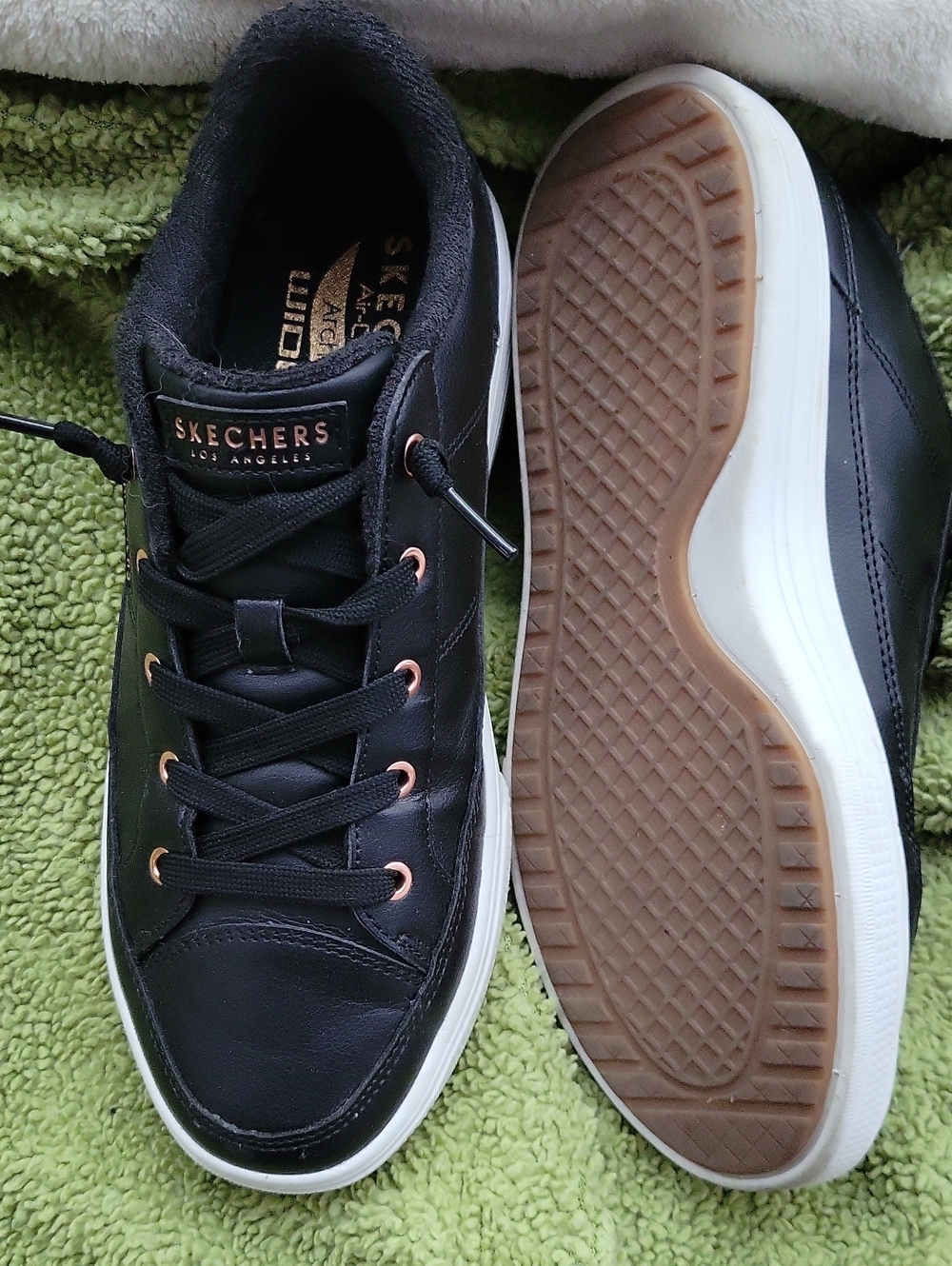 Skechers Black Sneakers with White Sole and Gum Outsole